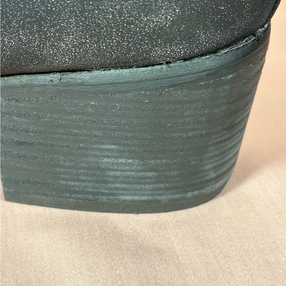 Boutique by Corkys Starboard Black Metallic Ankle Boots - Size 10 - Picture 11 of 11